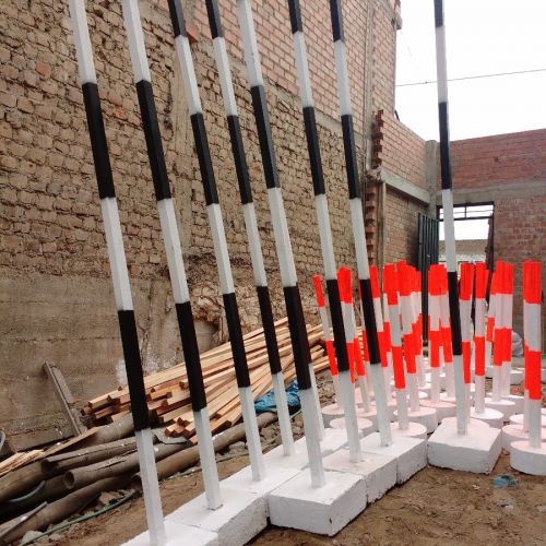 DELINEADOR VERTICAL TIPO CEBRA EN MADERA: