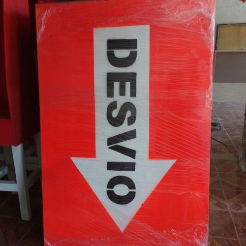 Letrero vial en Pintura Desvio
