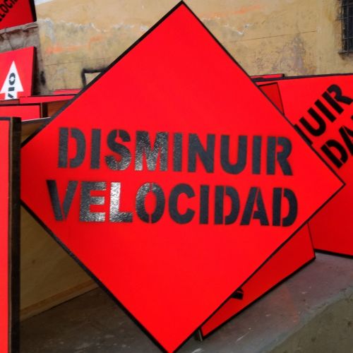 Señales para obras en pintura