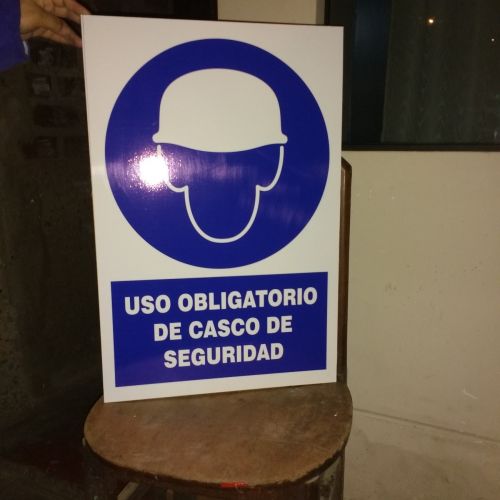 STCIKER AUTOADHESIVO EN VINIL