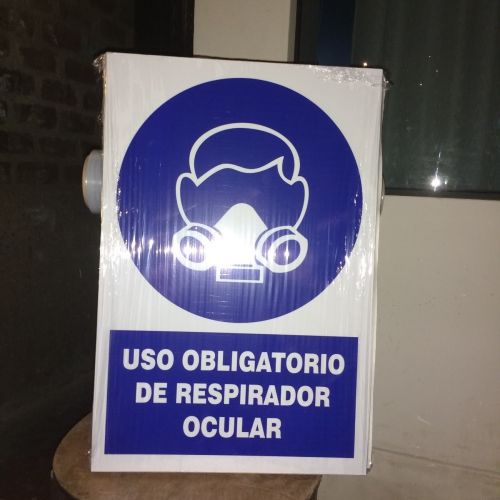 STCIKER AUTOADHESIVO EN VINIL